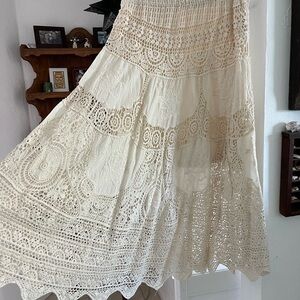 Elegant Cream Lace Skirt